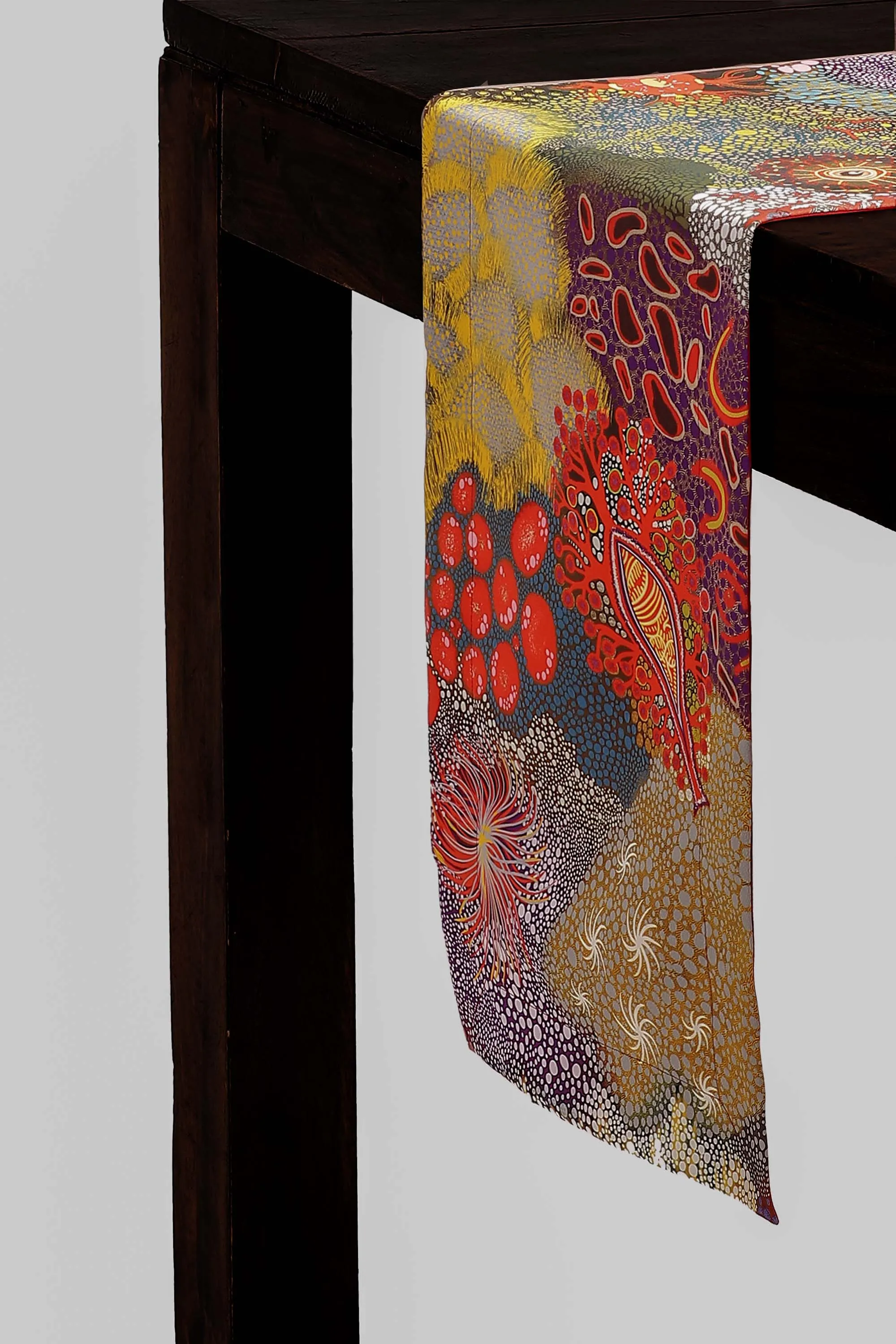 Oriri Table Runner